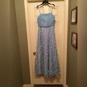 Blue butterfly detail prom dress